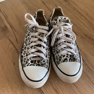 Womens size 7 leopard converse